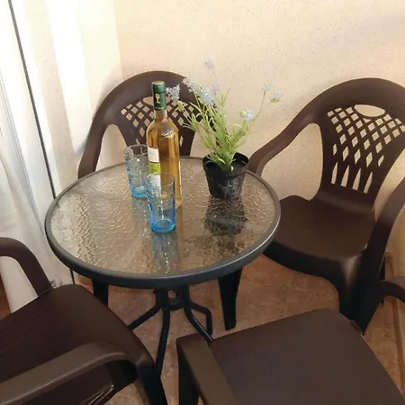 Stunning In With 2 Bedrooms And Outdoor Swimming Pool Apartamento *