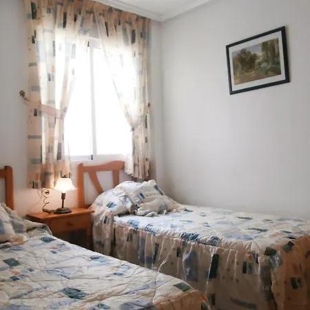 Stunning In With 2 Bedrooms And Outdoor Swimming Pool Apartamento Torrevieja